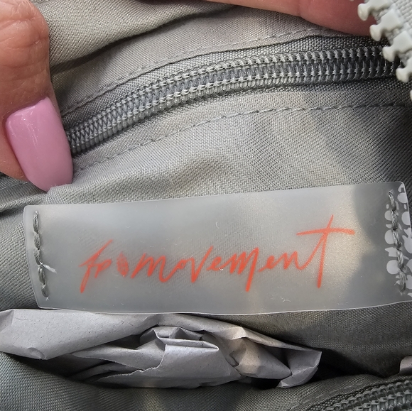 *NWT*  FREE PEOPLE Quilted Baby Carryall Sling Bag  *SAGE STONE - Picture 4 of 12